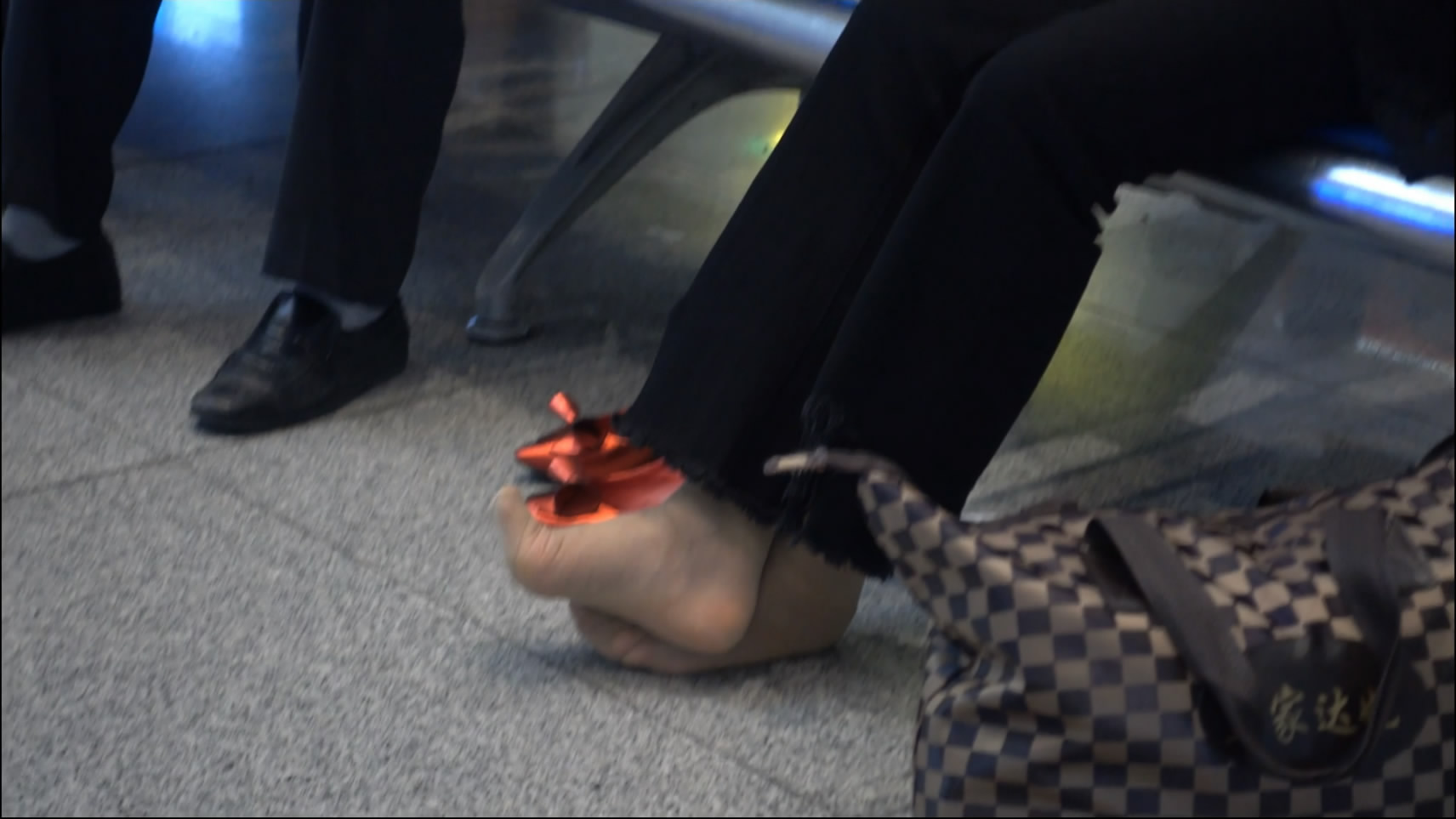 streetsnapnylon[00 02 53][20181205 225020 6]